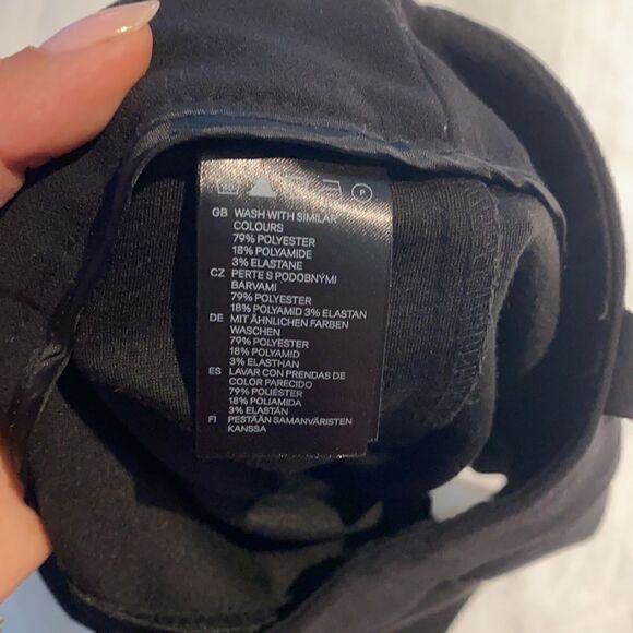 H&M Black shorts - Picture 4 of 4